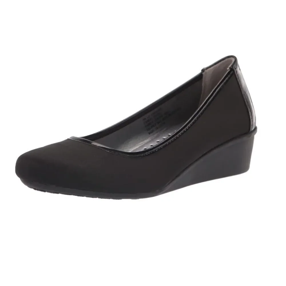 LONDON FOG Chester Neoprene Dress Wedge Size 7.5 NEW # Box 631